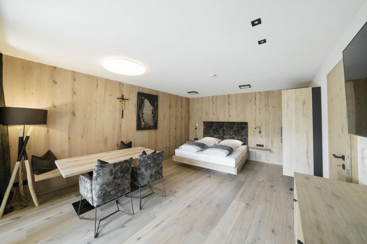 Hotel Atelier Garni Astei Grossarl Esterno foto